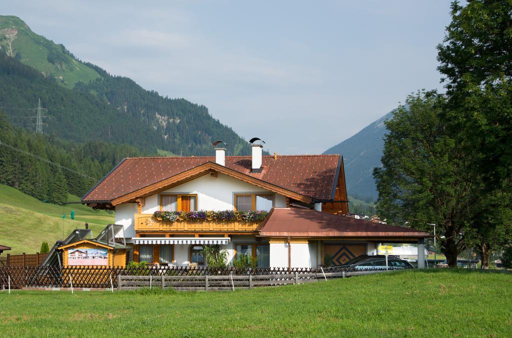 Appartements Schneezauber Lermoos Exterior photo