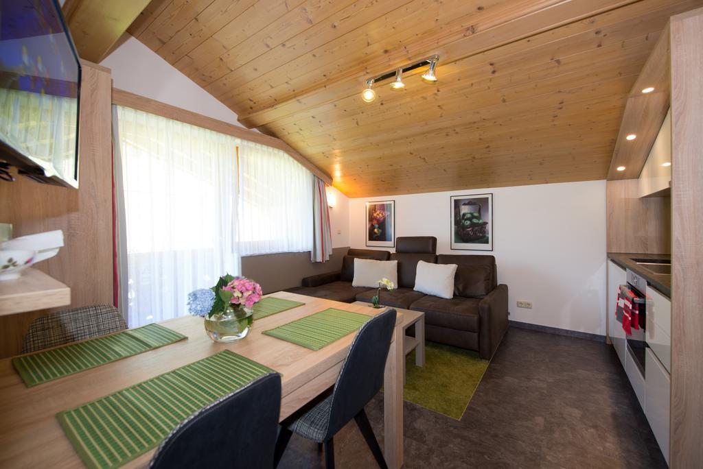 Appartements Schneezauber Lermoos Exterior photo